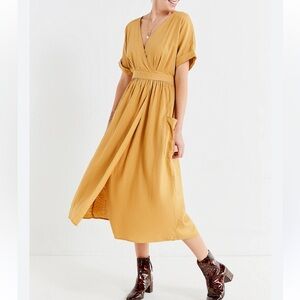 Mod Ref yellow wrap dress Large pockets